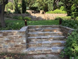 Aménagement escalier en pierre Saint tropez